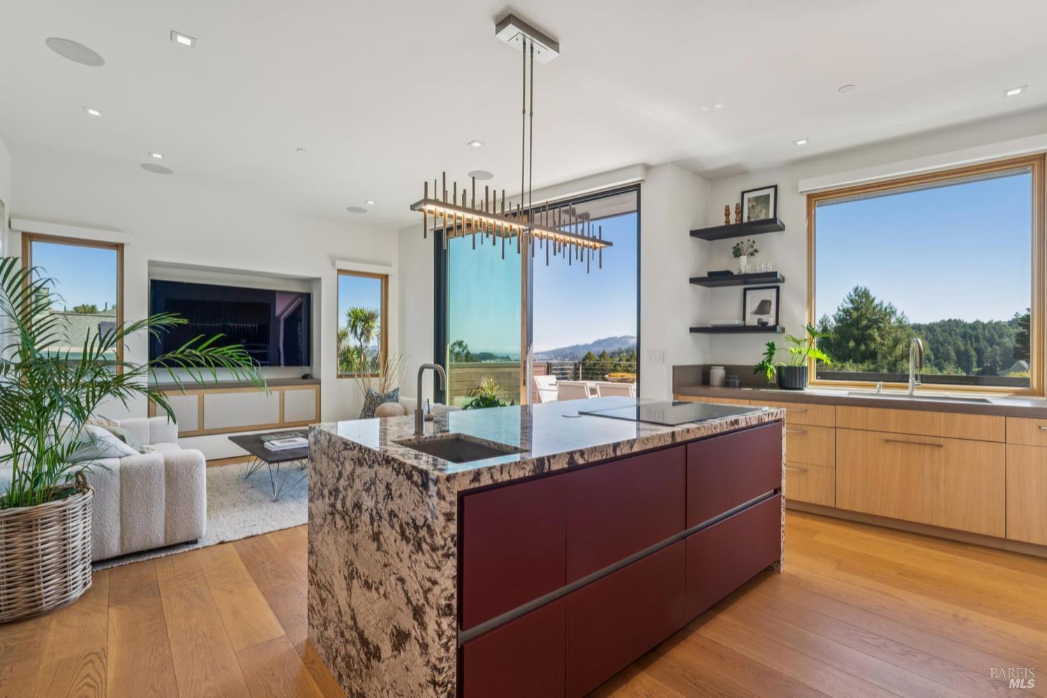 2 Upper Alcatraz Pl