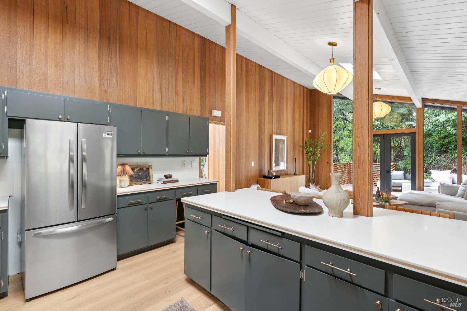 38 Glen Dr