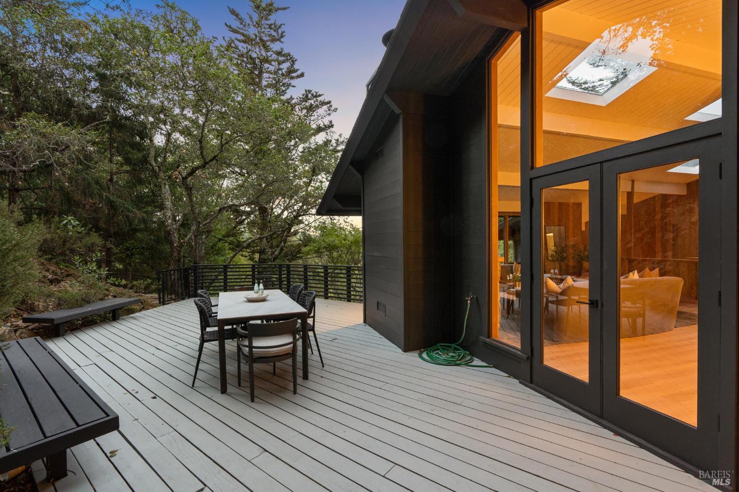 38 Glen Dr