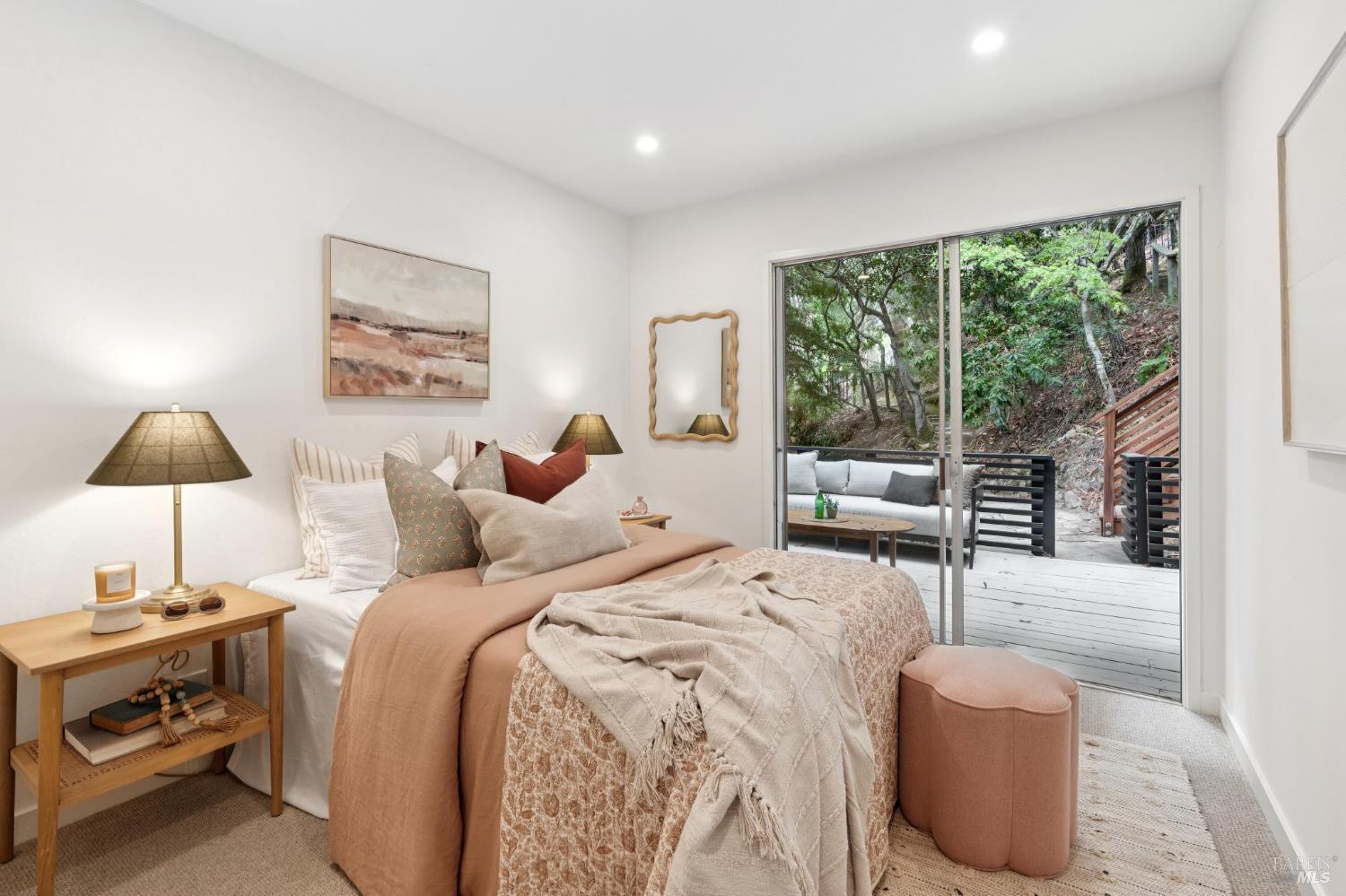 38 Glen Dr