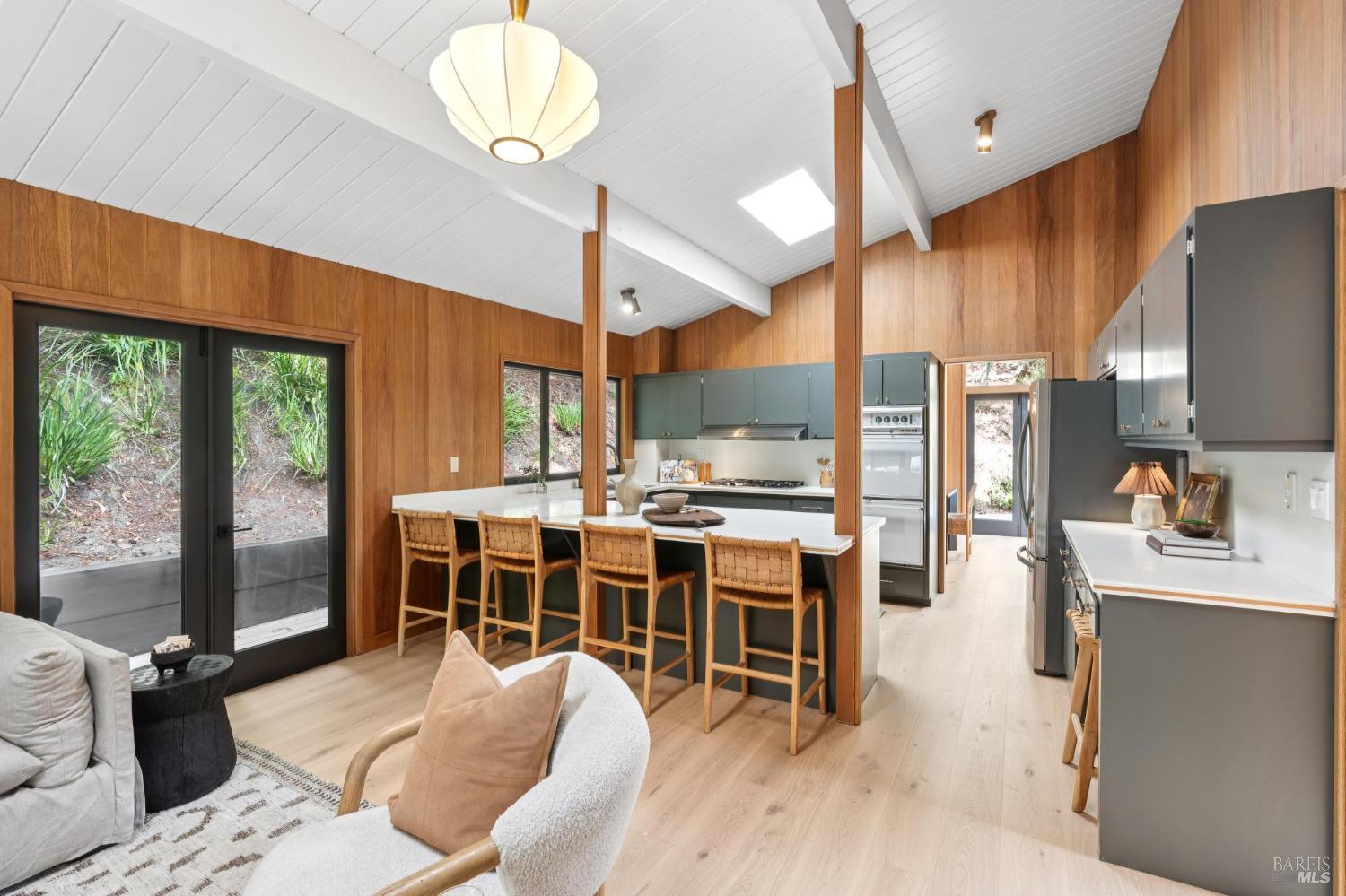 38 Glen Dr