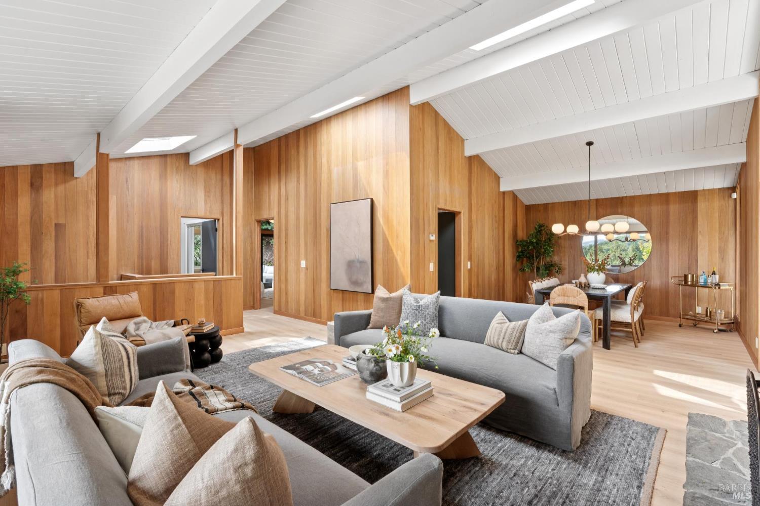 38 Glen Dr