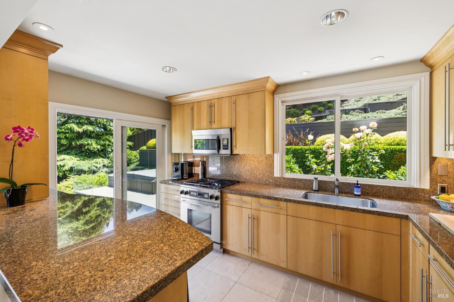 31 Ray Ct
