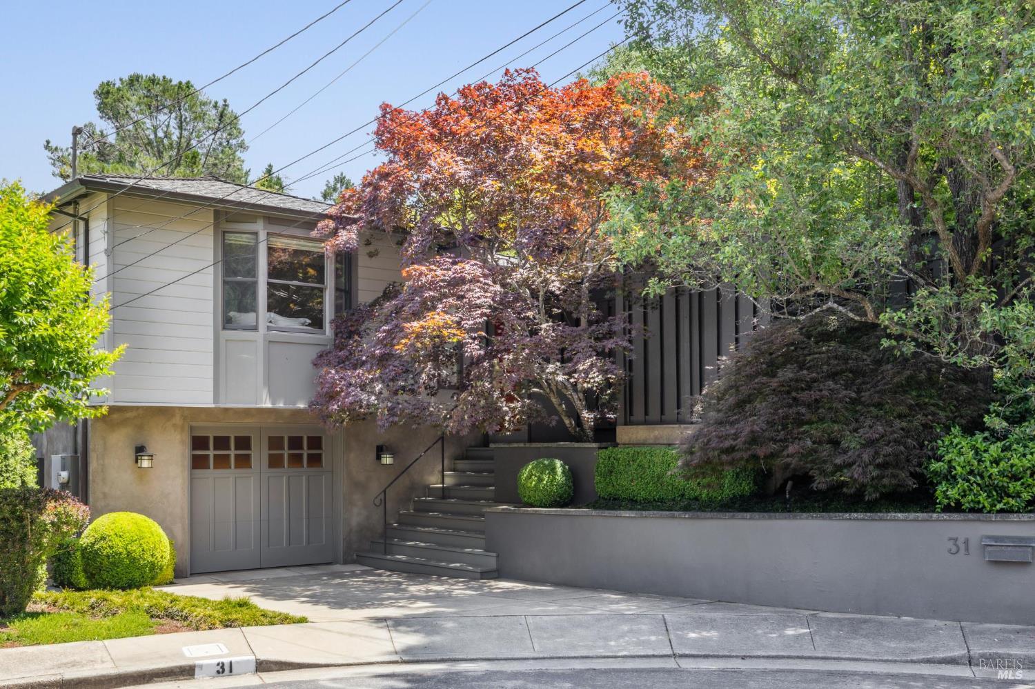 31 Ray Ct