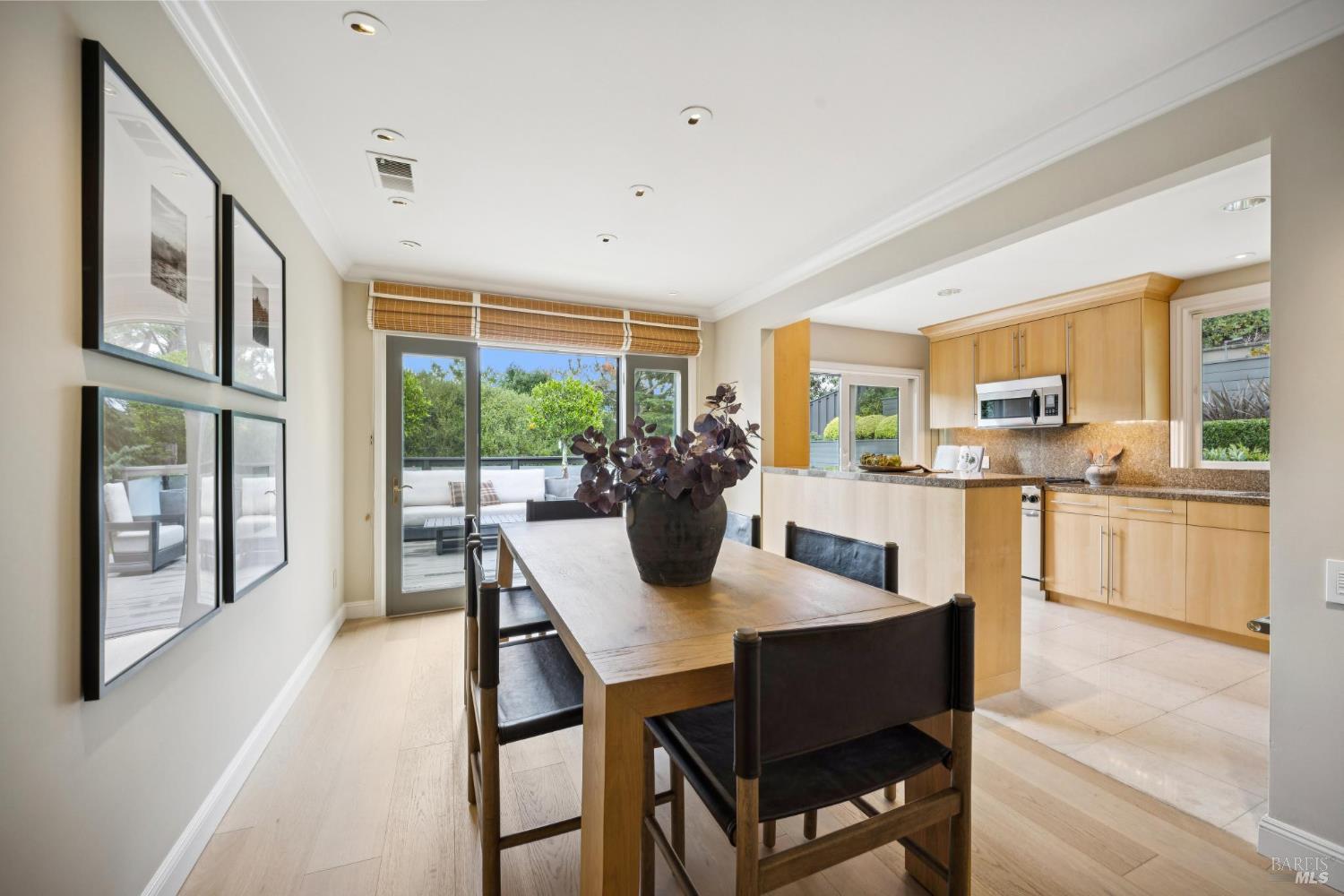 31 Ray Ct