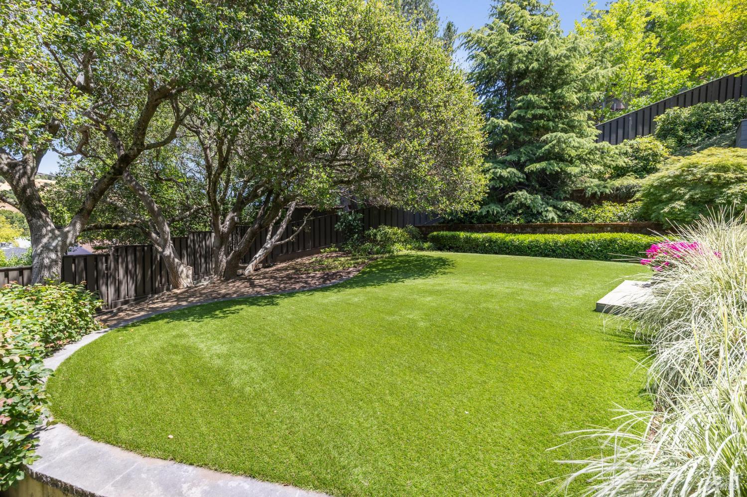 31 Ray Ct