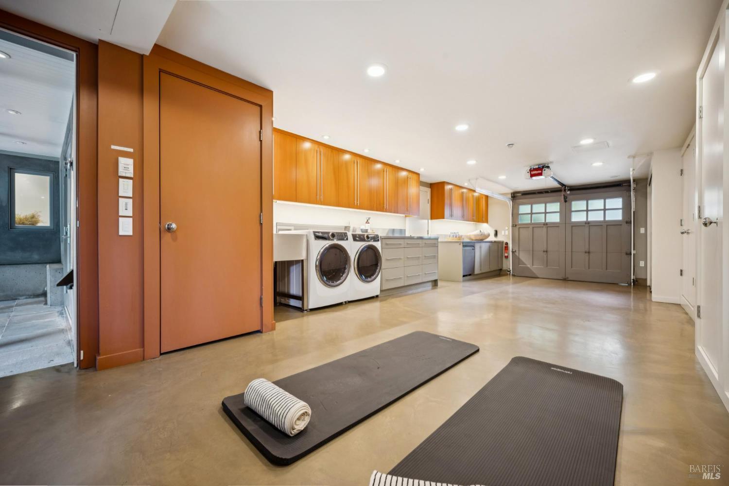 31 Ray Ct