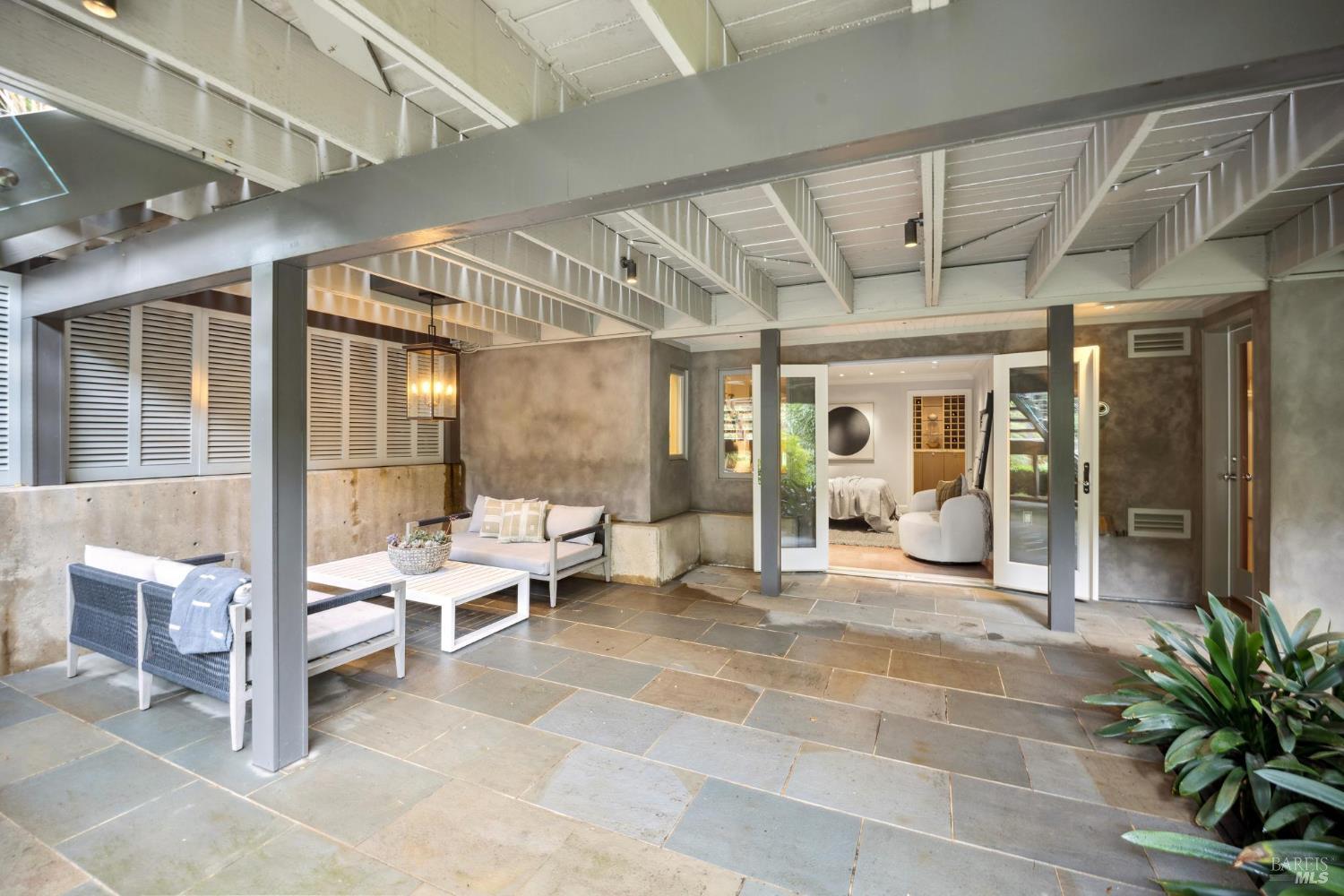 31 Ray Ct