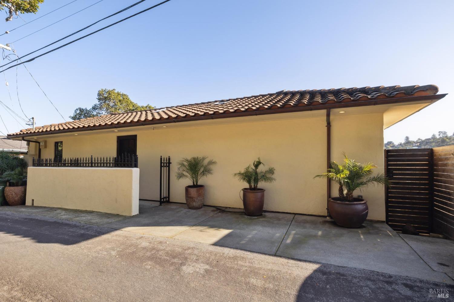 75 Buena Vista Ave