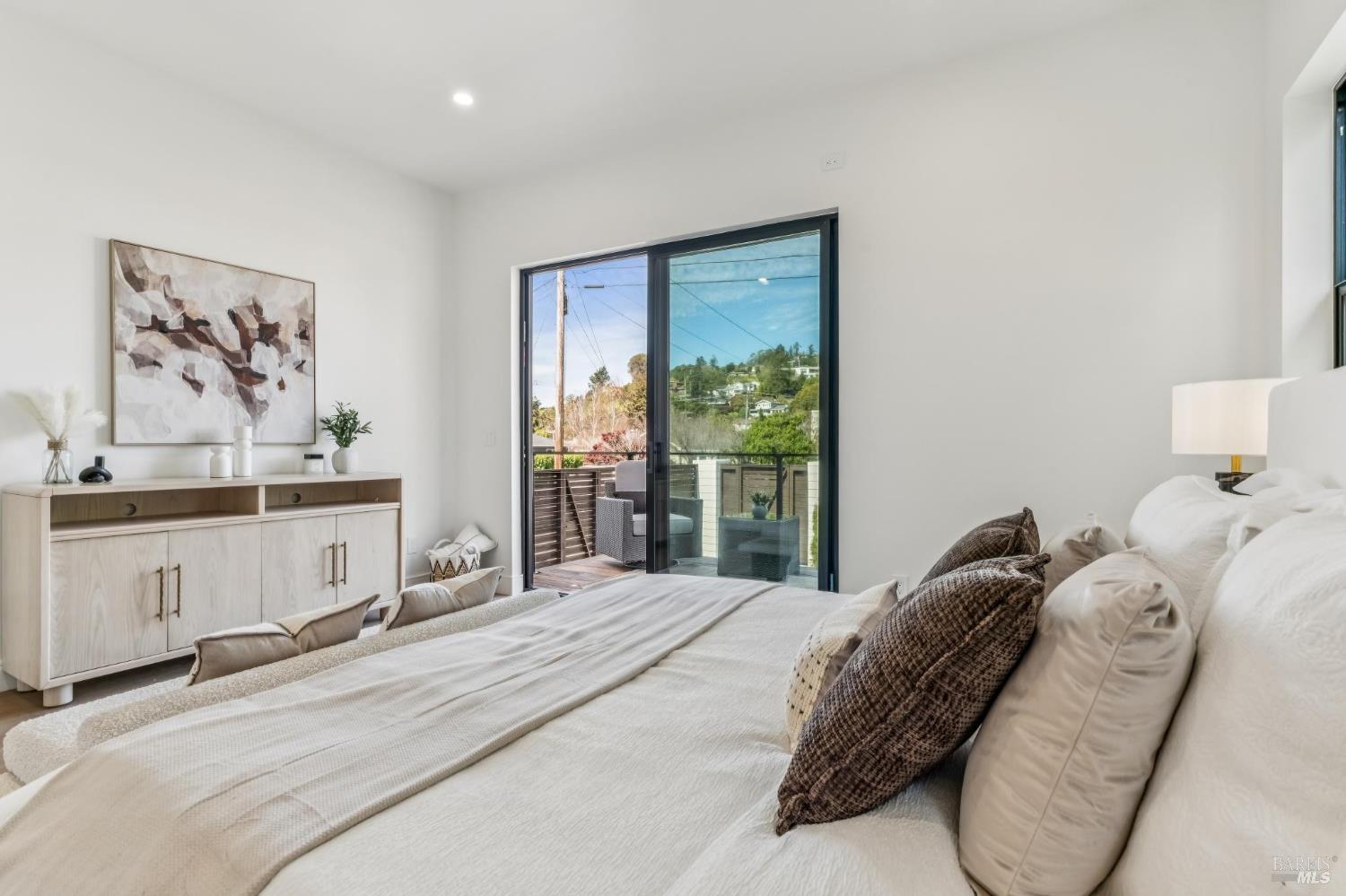 39 Strawberry Circle