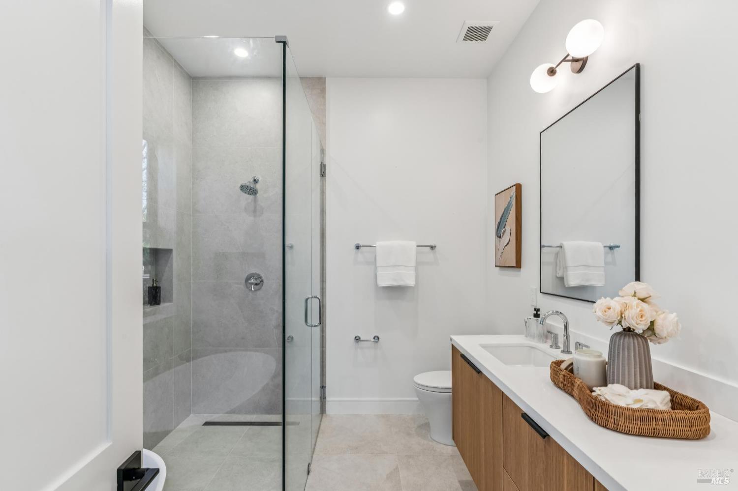 39 Strawberry Circle