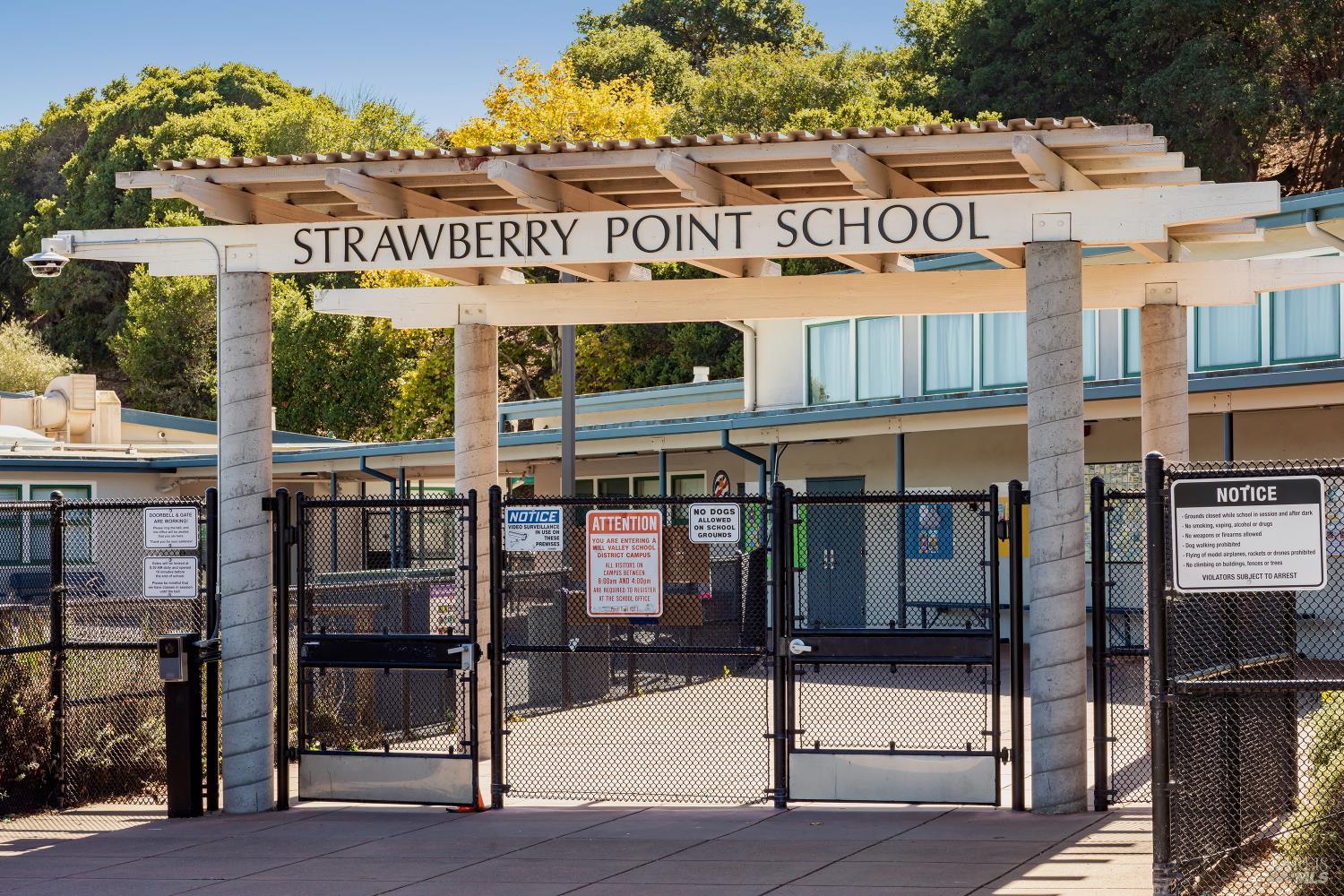 39 Strawberry Circle