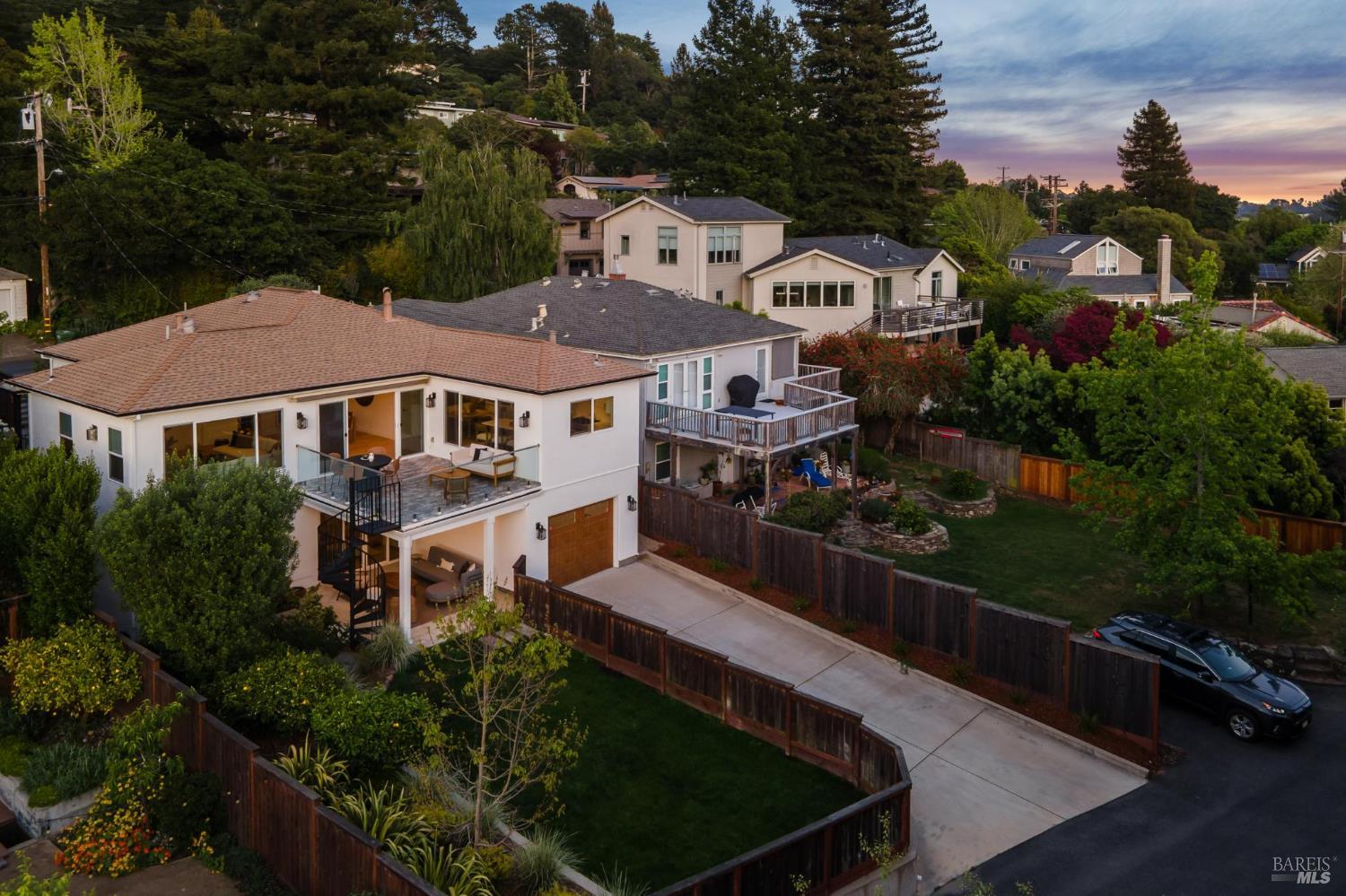 31 Alvarado Avenue
