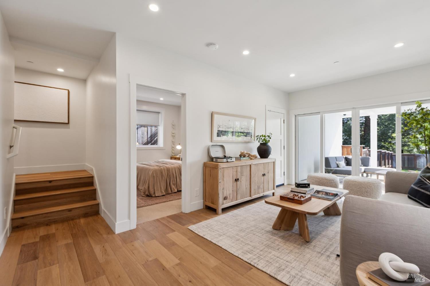 31 Alvarado Avenue