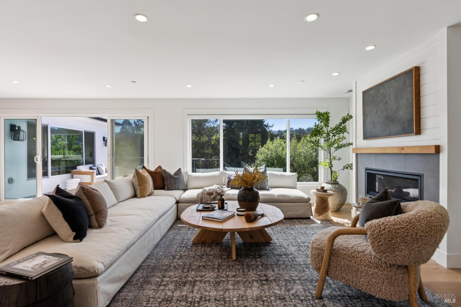 31 Alvarado Avenue