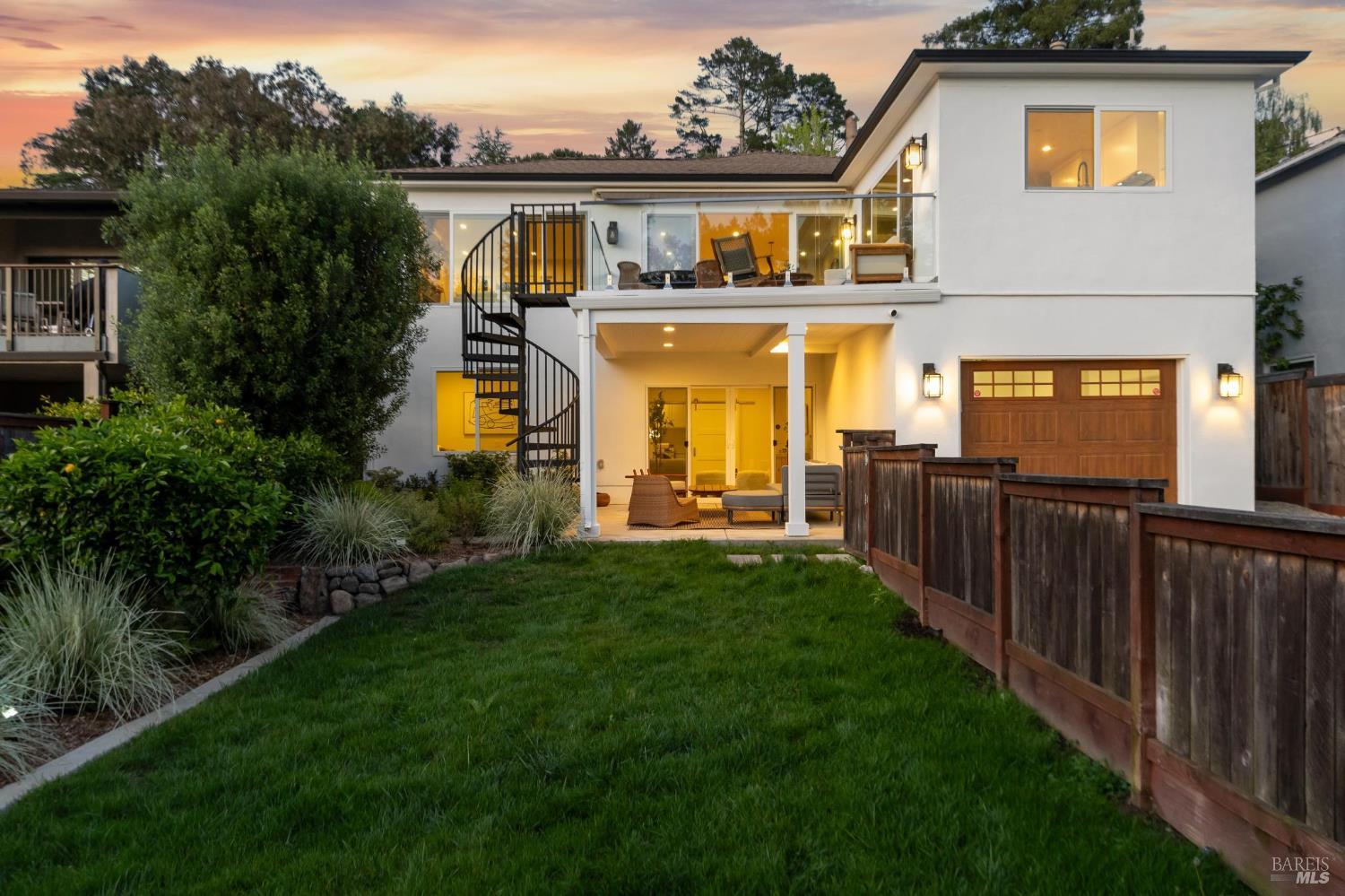 31 Alvarado Avenue
