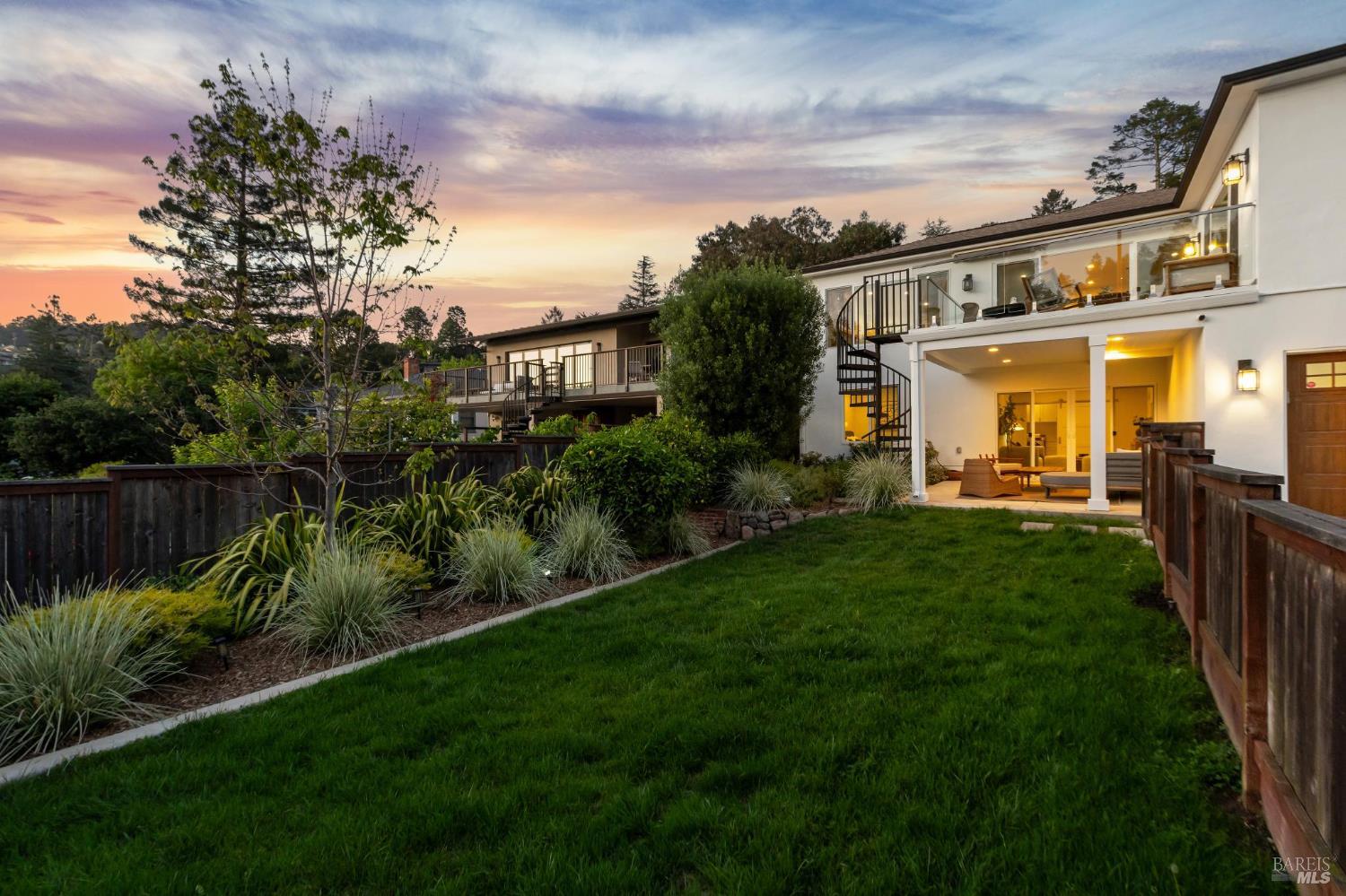 31 Alvarado Avenue