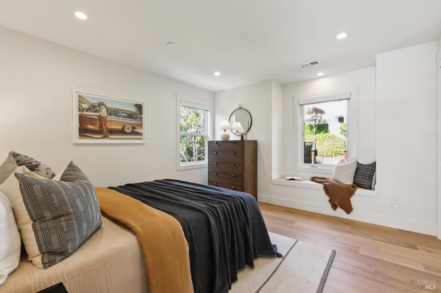 31 Alvarado Avenue