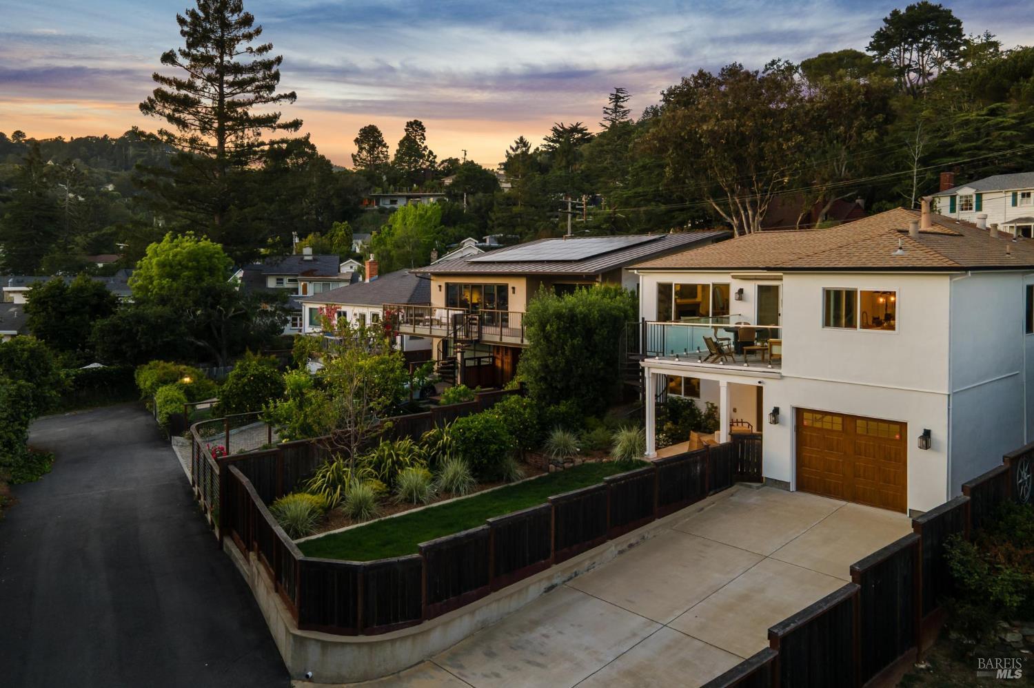 31 Alvarado Avenue