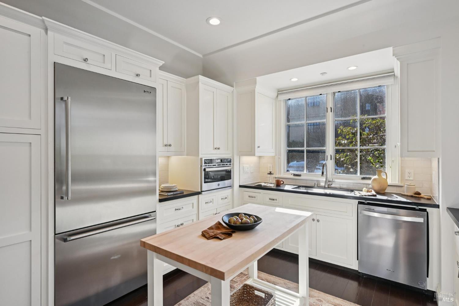 1 Tamalpais Commons Lane