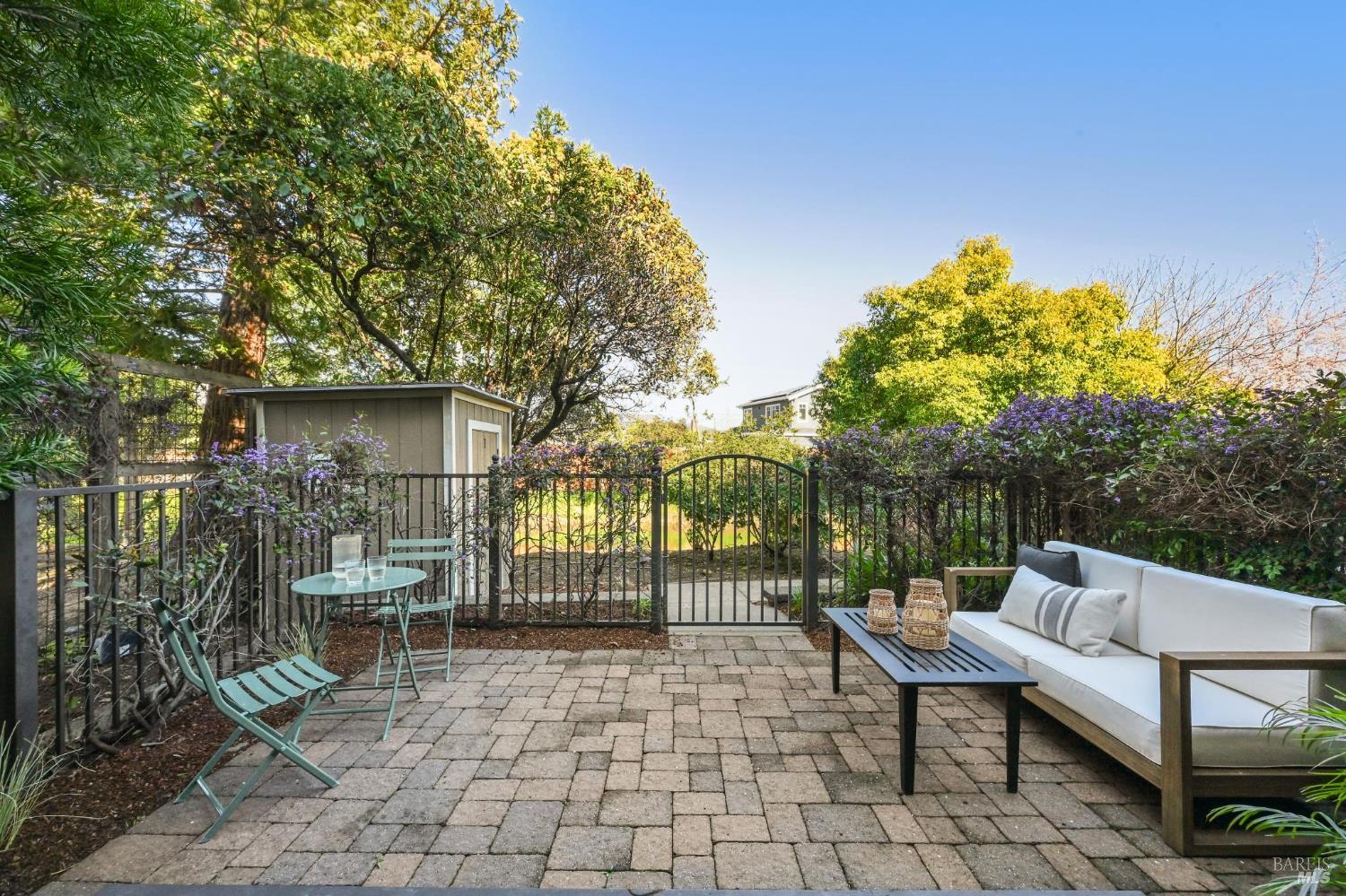 1 Tamalpais Commons Lane