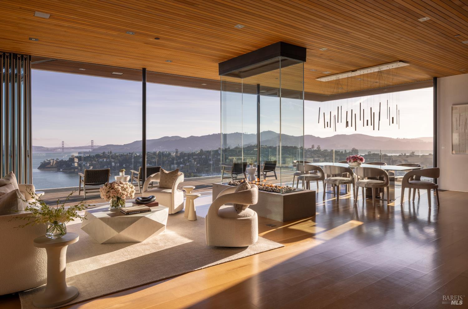 1860 Mountain View Drive