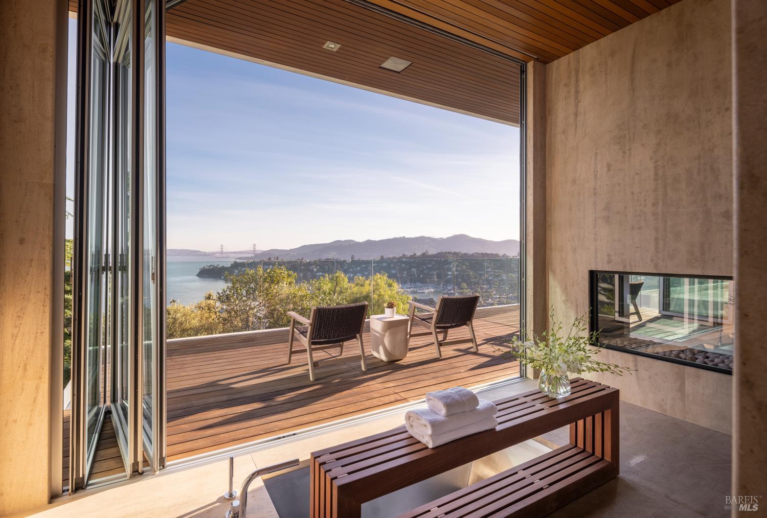 1860 Mountain View Drive