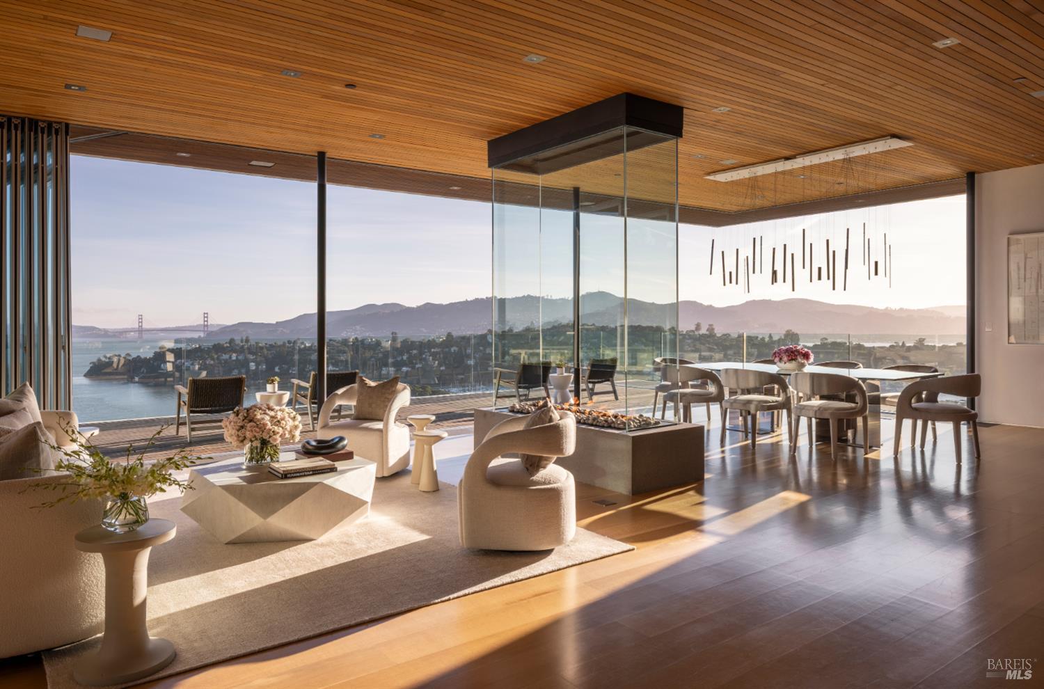 1860 Mountain View Drive