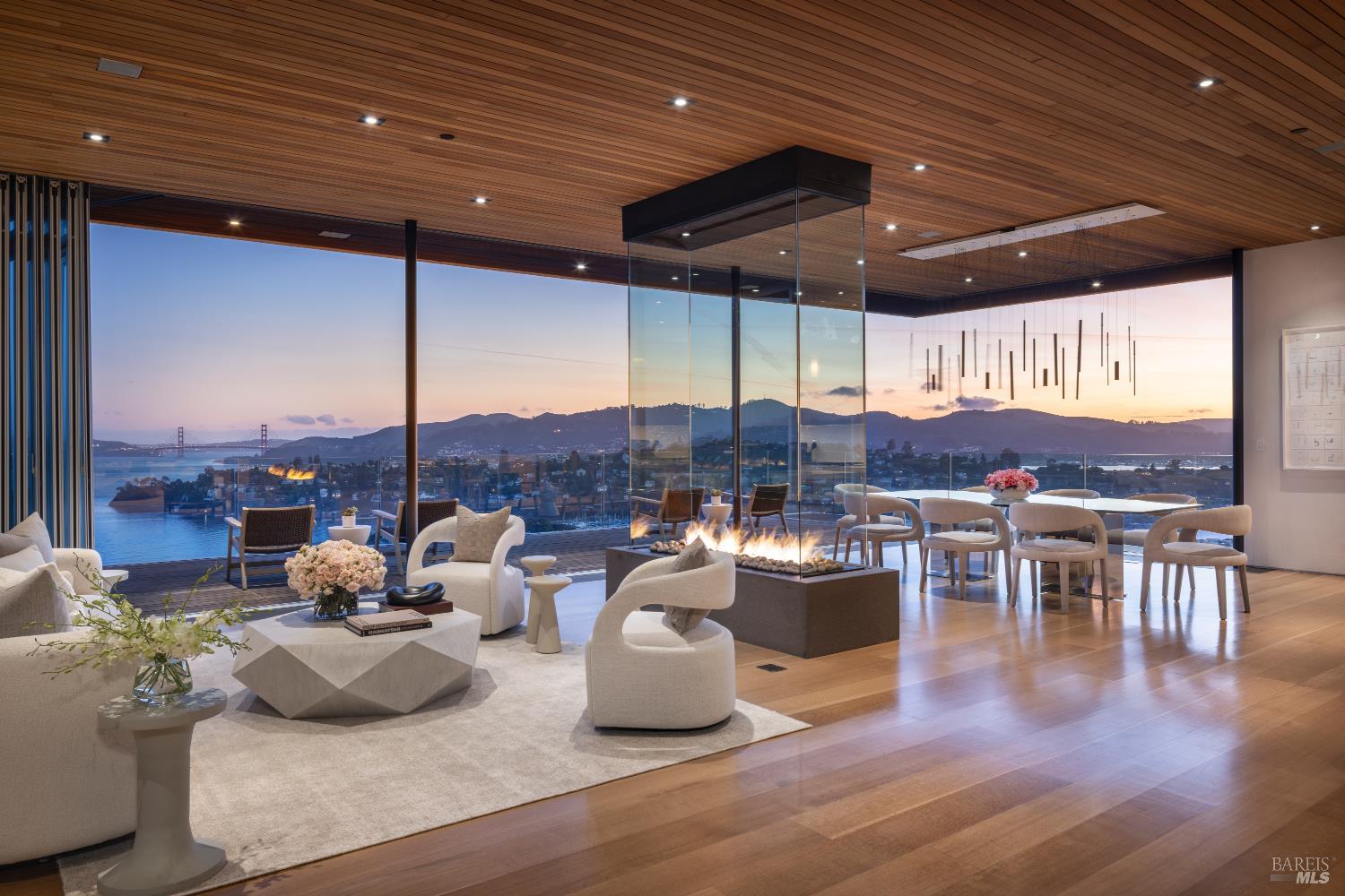 1860 Mountain View Drive