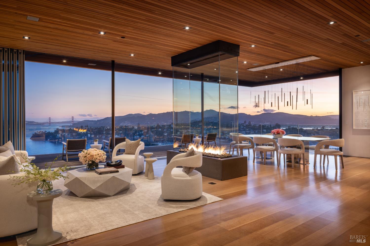 1860 Mountain View Drive