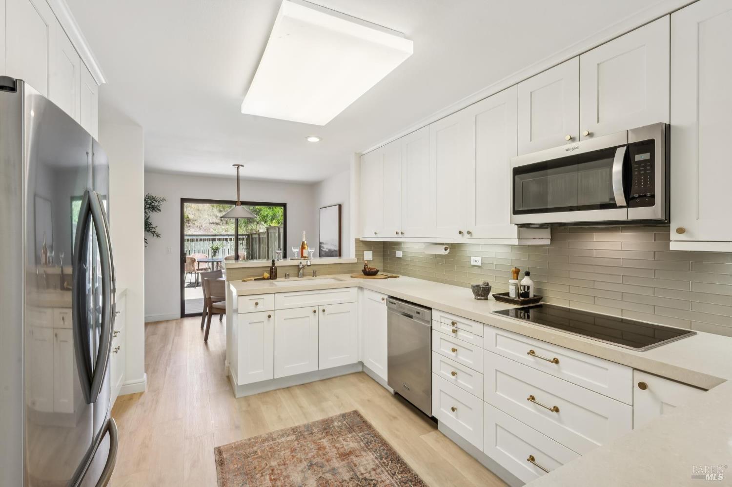 11 Eucalyptus Knoll Street