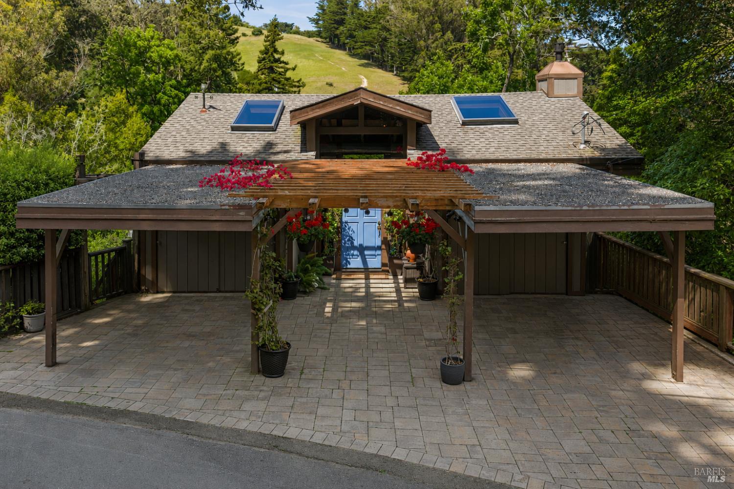 400 Laverne Avenue