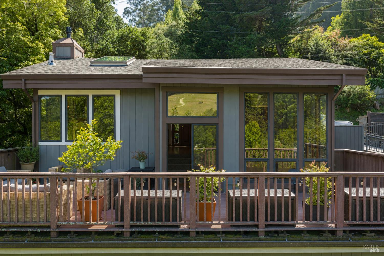 400 Laverne Avenue