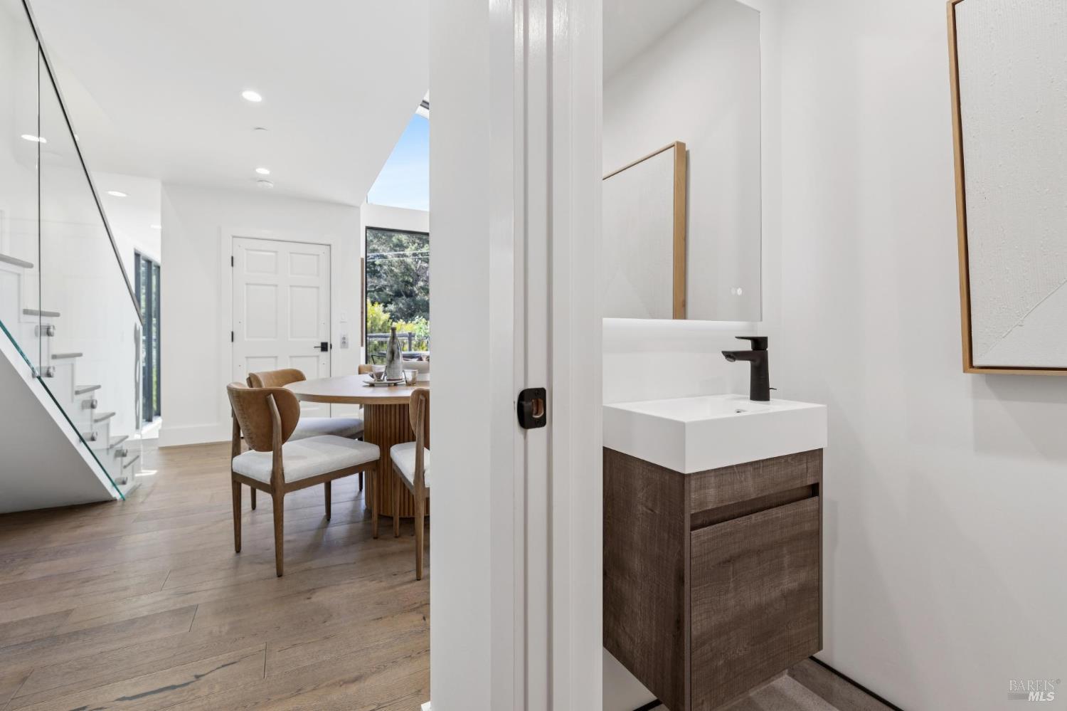 321 Loring Avenue