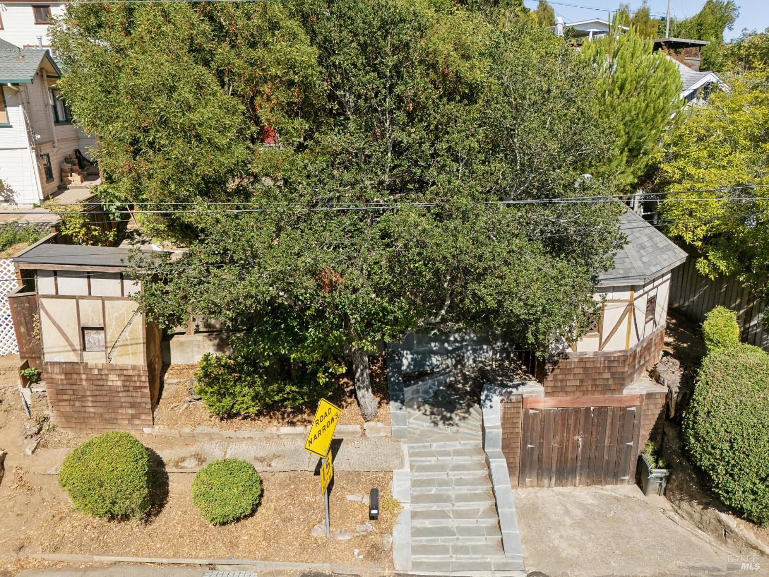 26 Circle Avenue