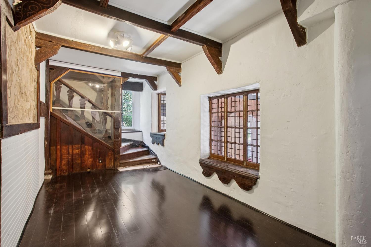 26 Circle Avenue