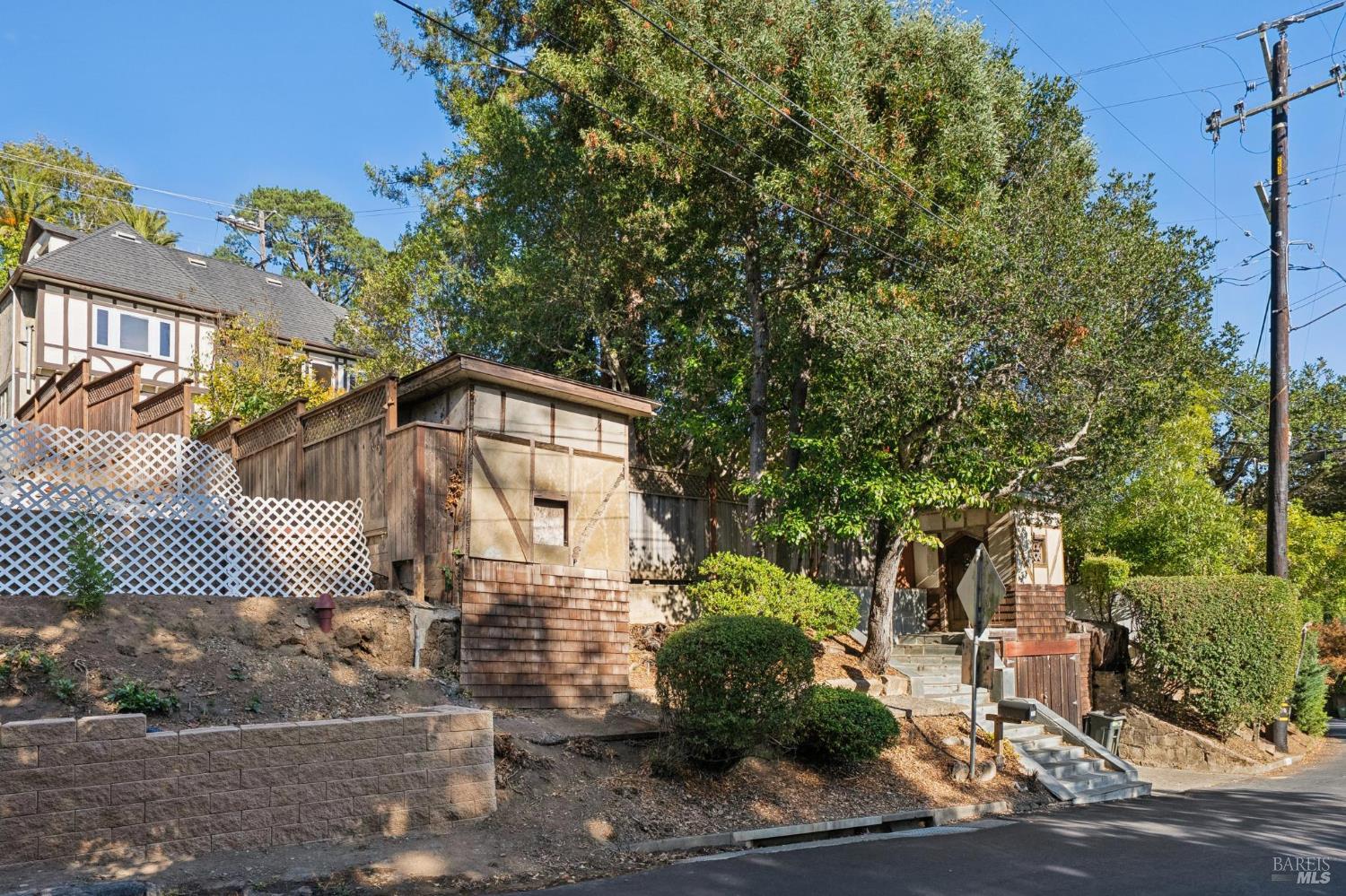 26 Circle Avenue