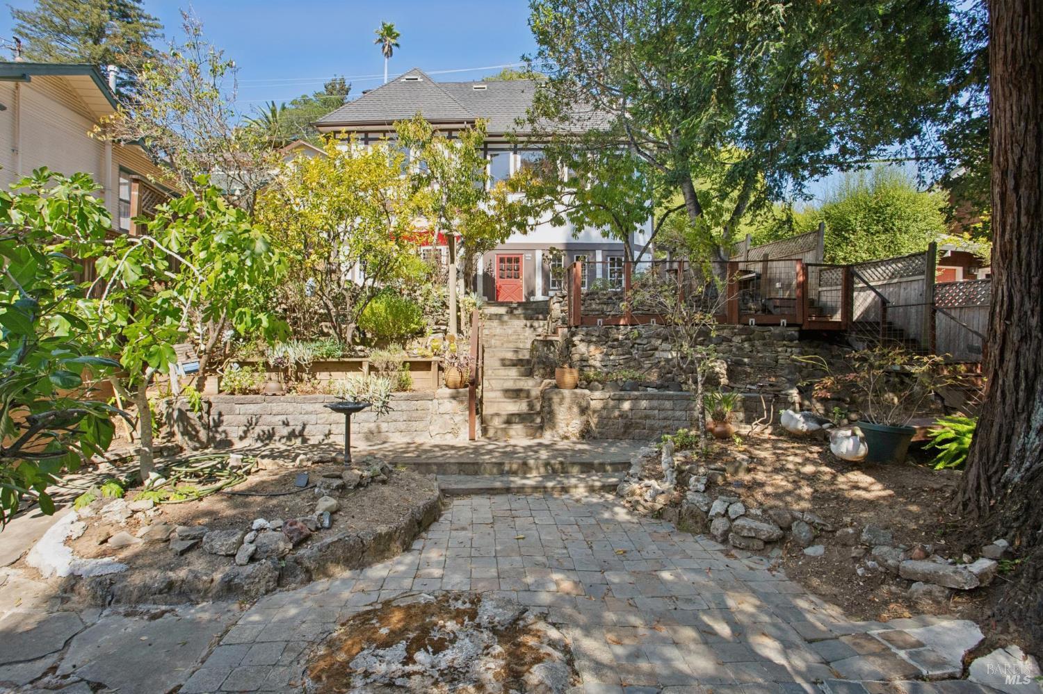26 Circle Avenue