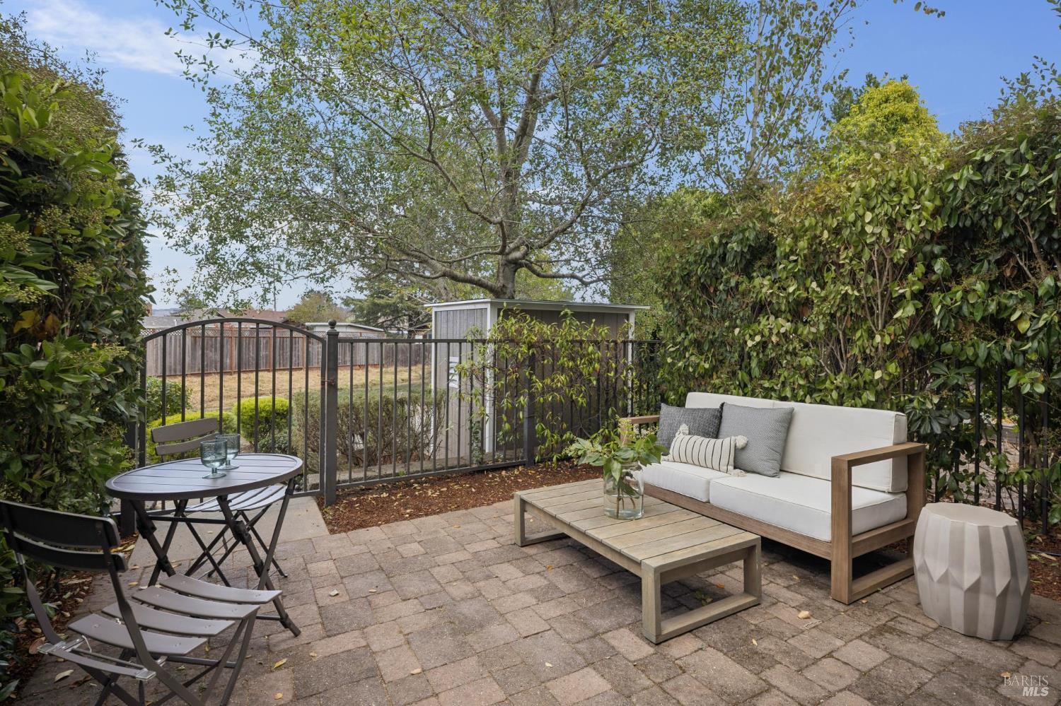 21 Tamalpais Commons Lane