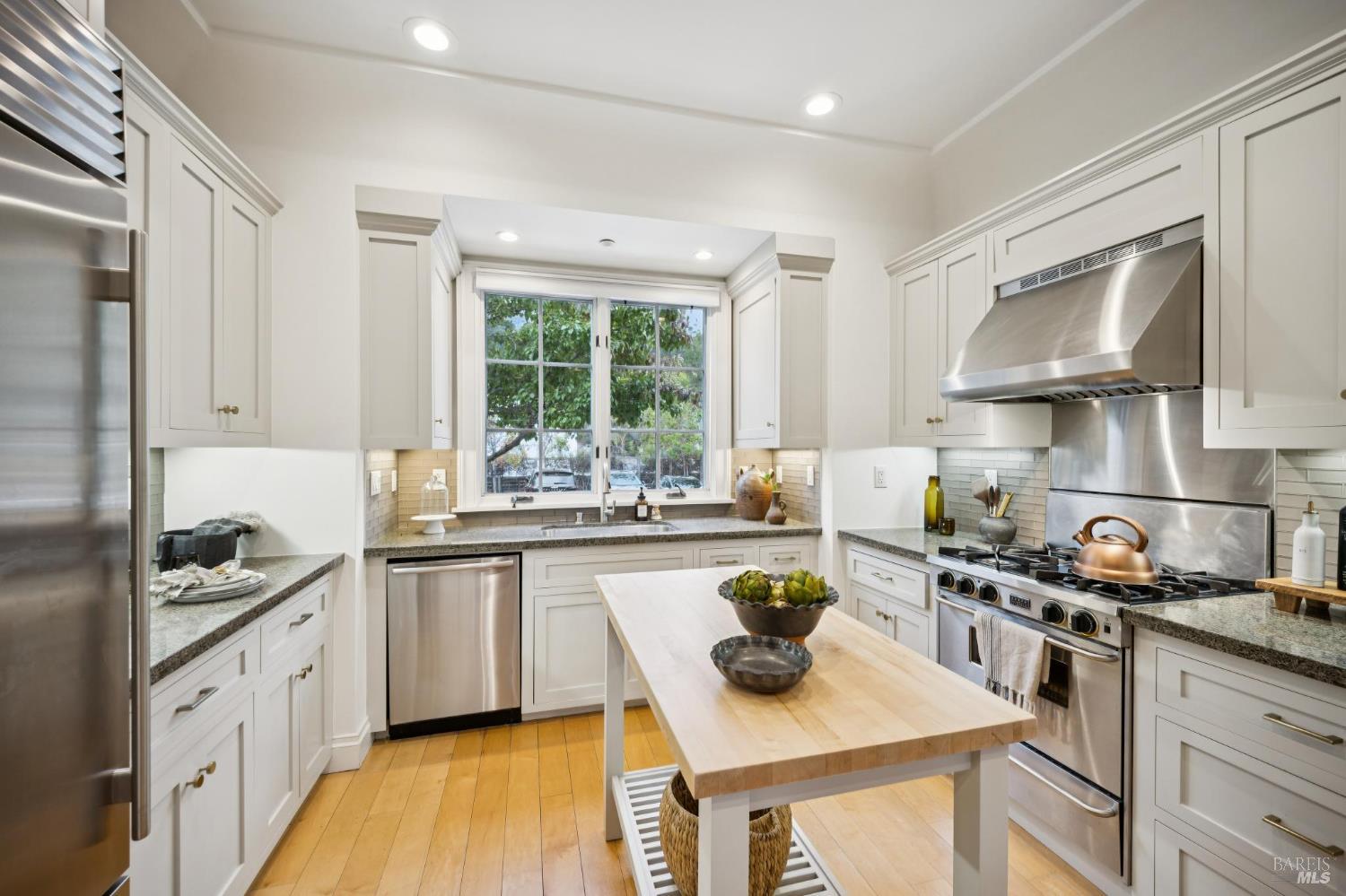 21 Tamalpais Commons Lane
