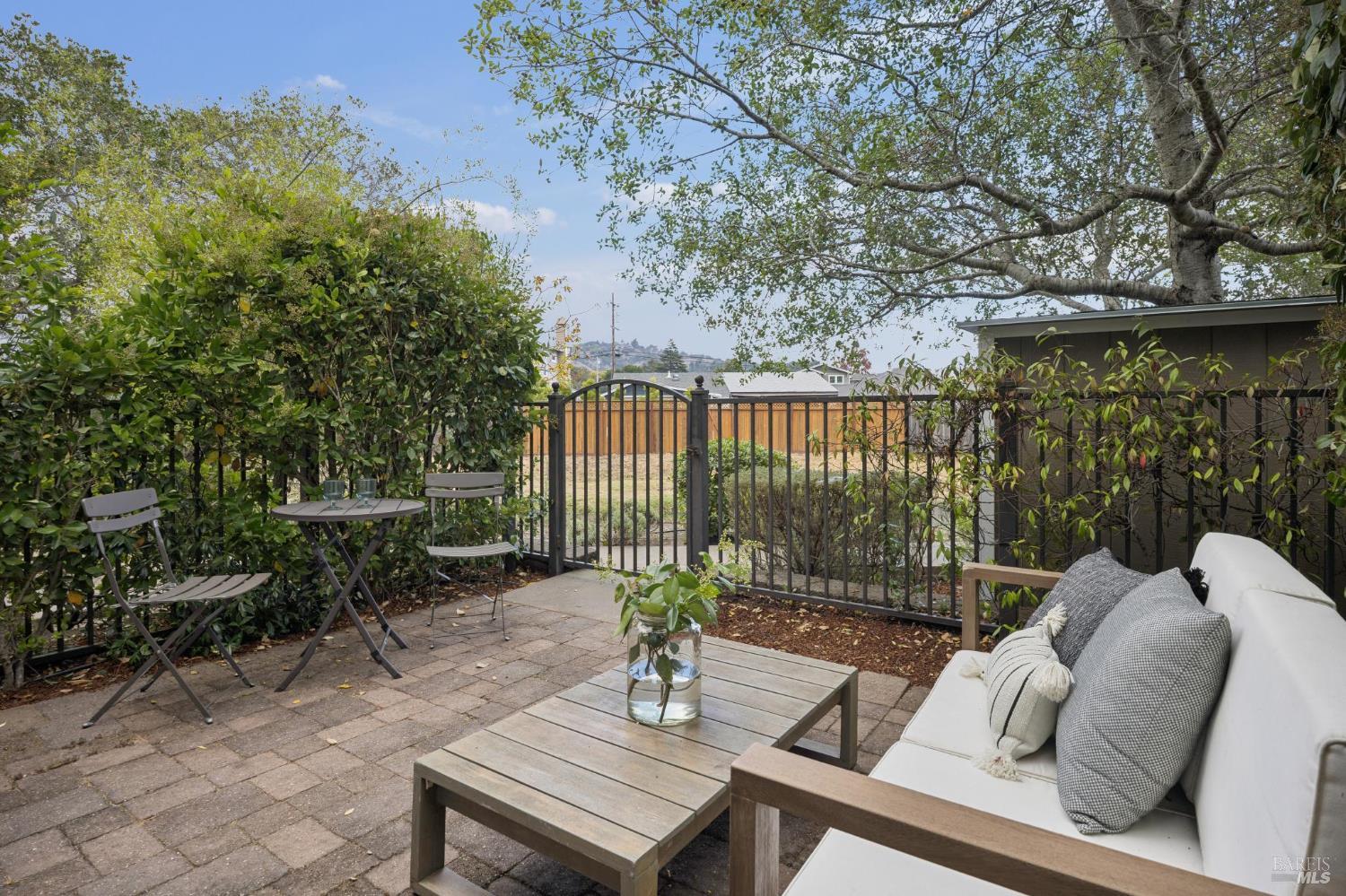 21 Tamalpais Commons Lane