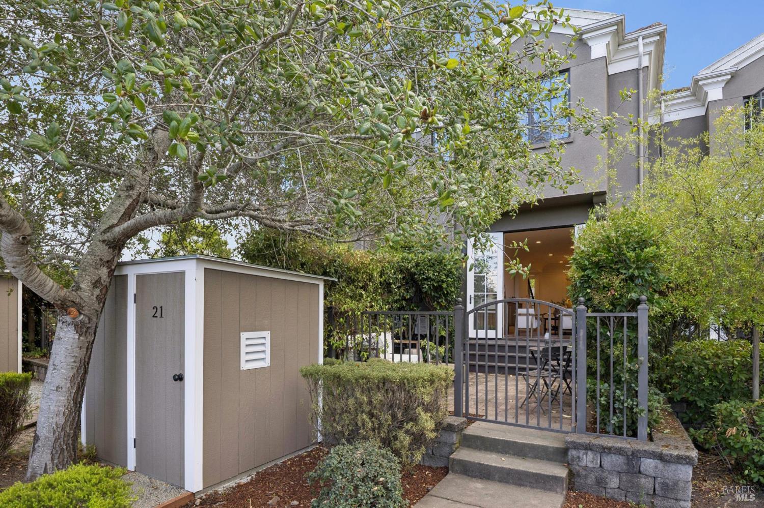 21 Tamalpais Commons Lane