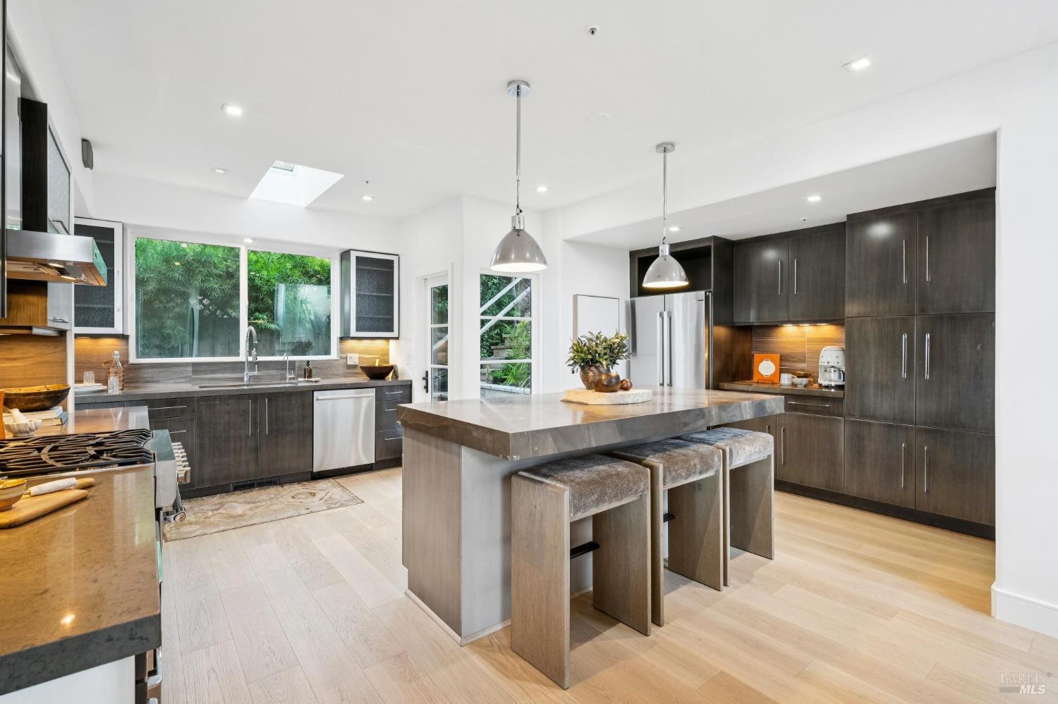 1007 Greenhill Road