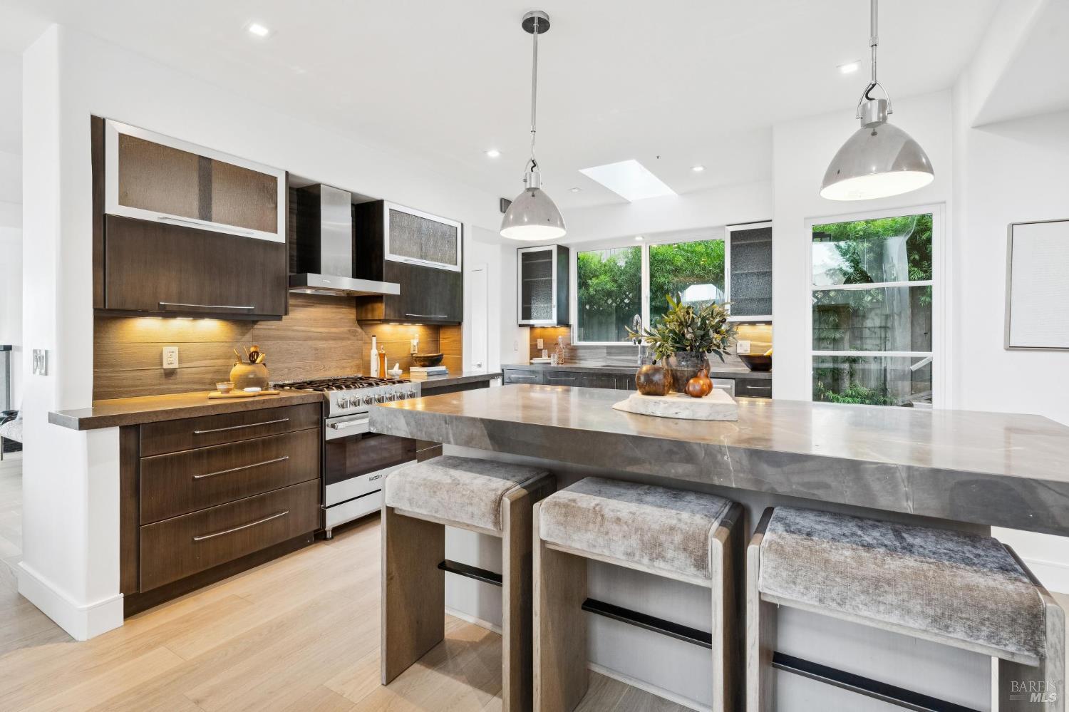 1007 Greenhill Road