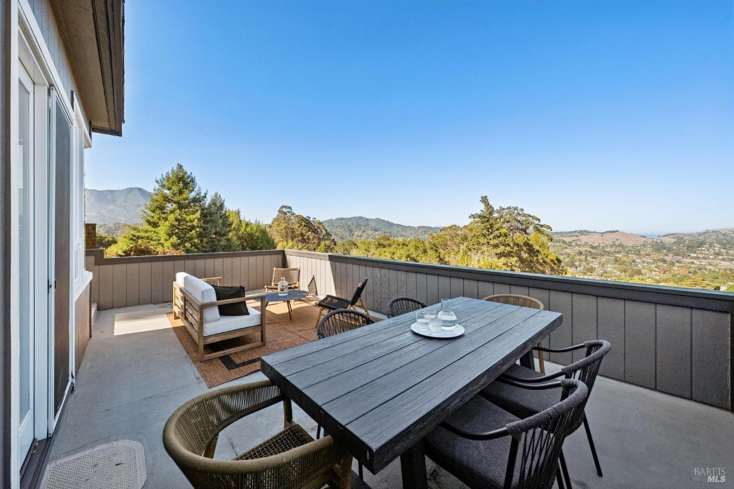 1007 Greenhill Road