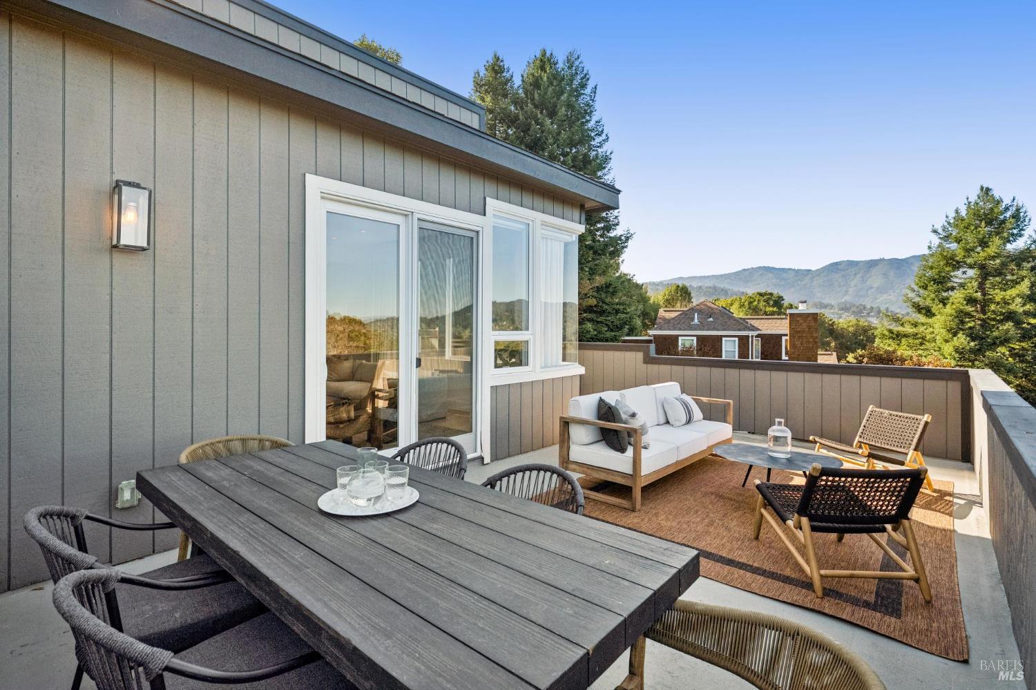 1007 Greenhill Road