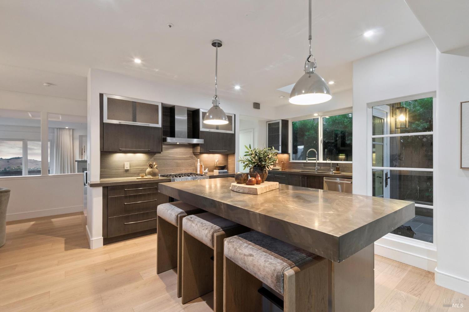 1007 Greenhill Road
