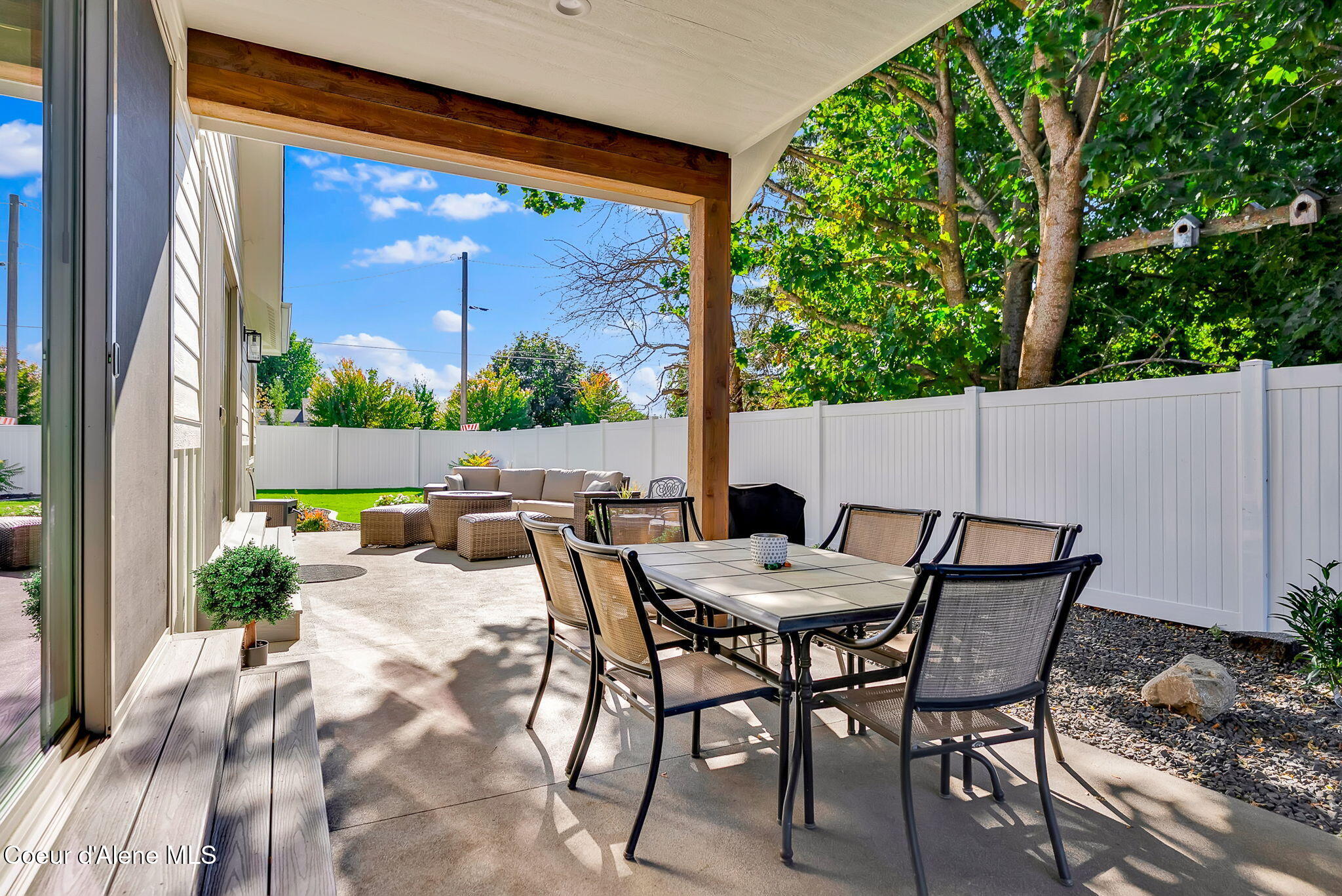 1243 W ORCHARD AVE
