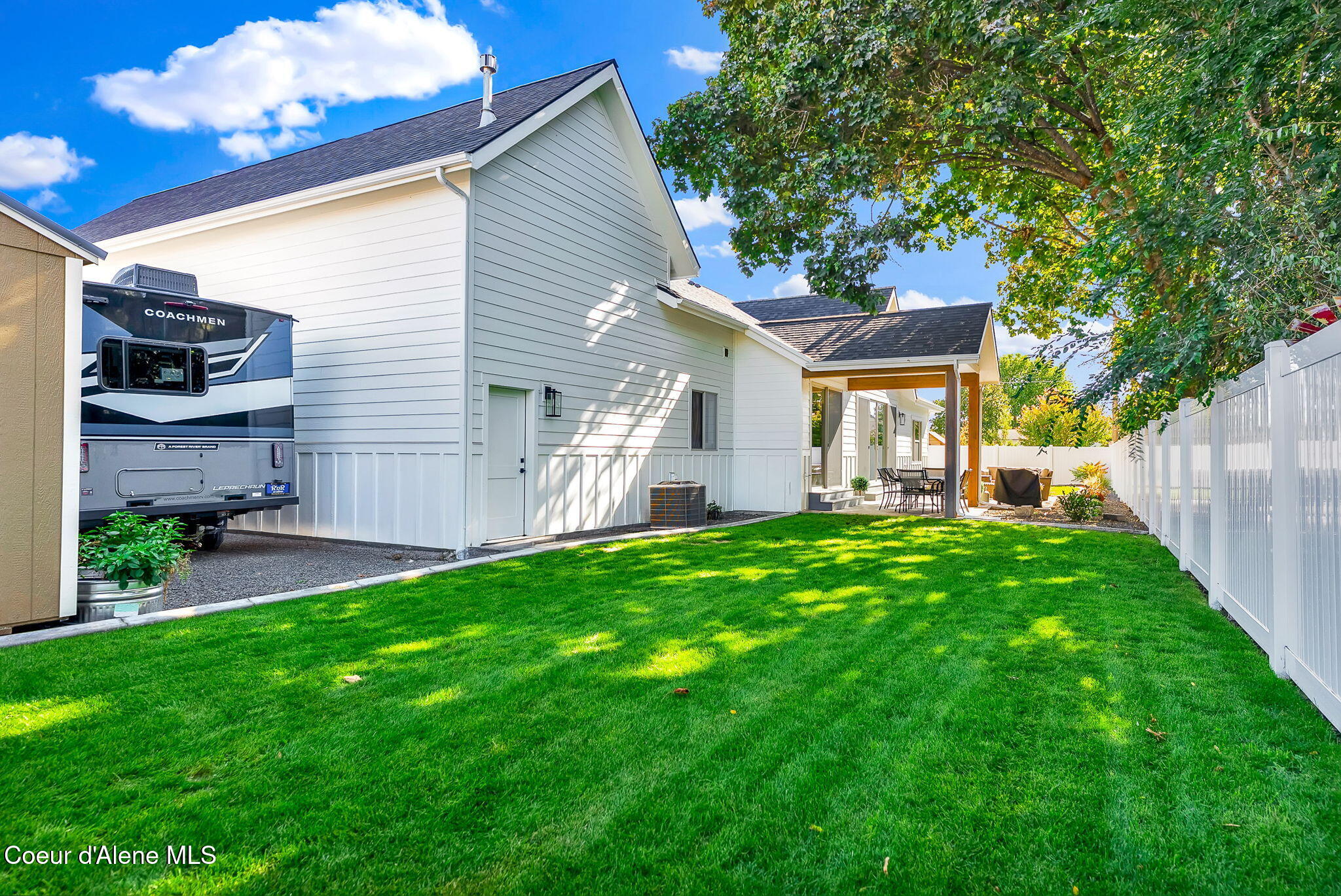 1243 W ORCHARD AVE