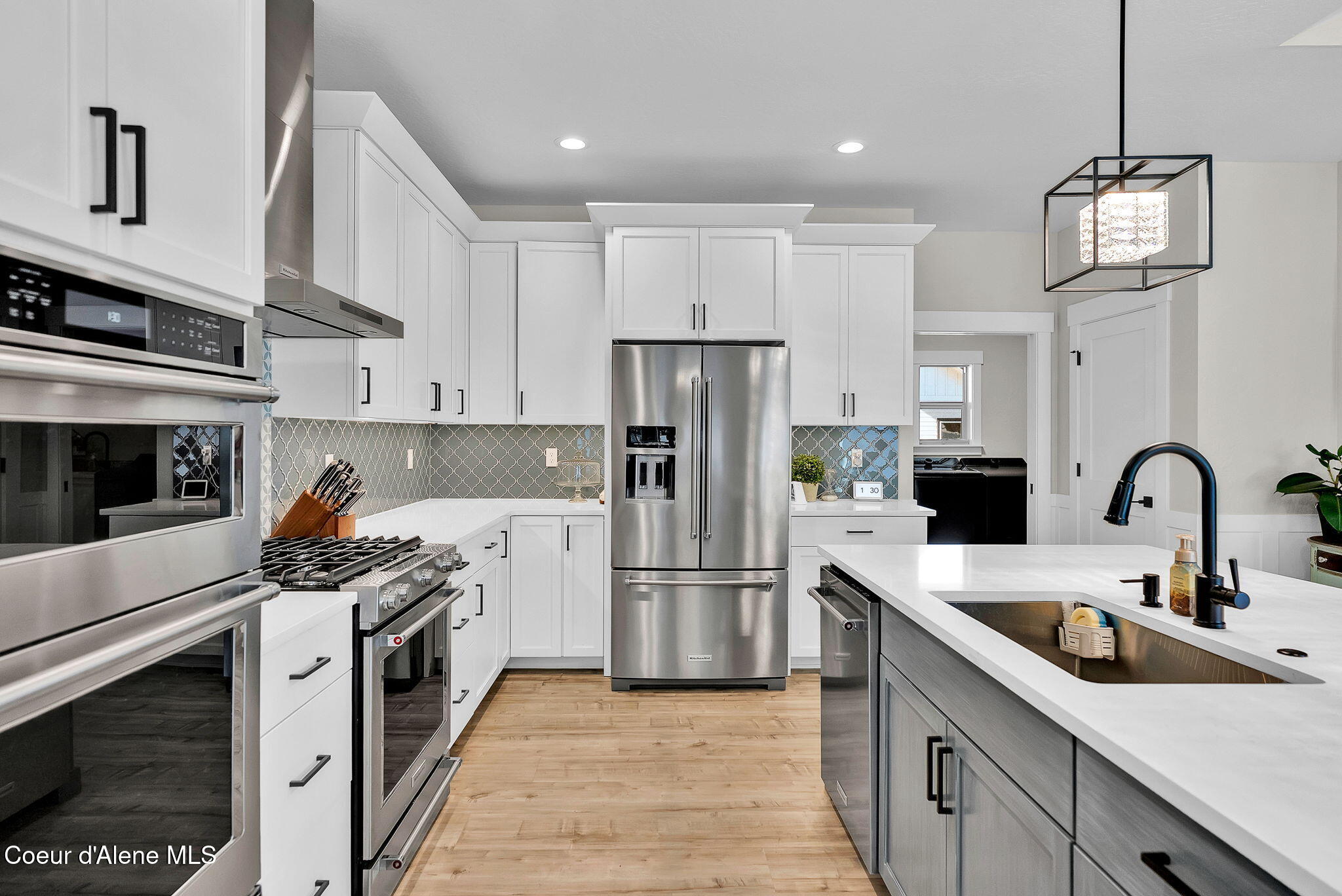1243 W ORCHARD AVE